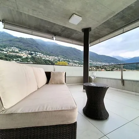 Lake View Penthouse Apt 701 Air-conditioned Locarno