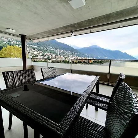 Lake View Penthouse Apt 701 Air-conditioned 公寓